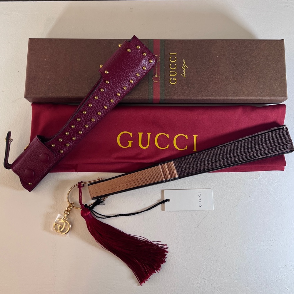 NWT Gucci GG Supreme Monogram Fan Red With Studded Leather Case, Dust Bag & Box